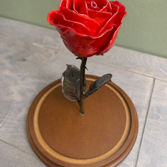 Official Enchanted Rose - Picture 3 of 4